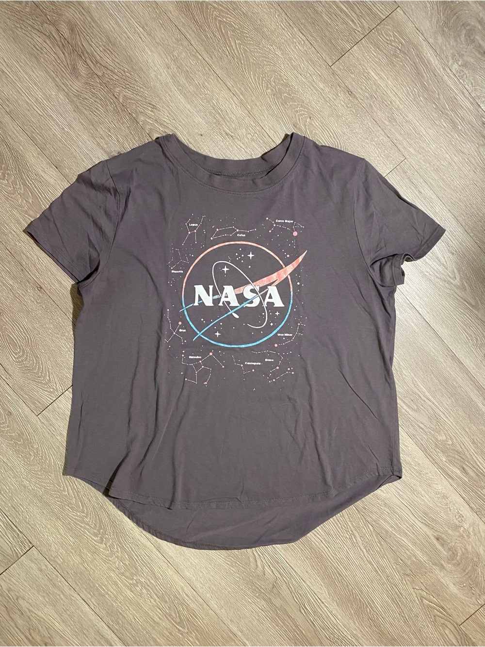 💜3/$25💜 NASA Graphic Tee